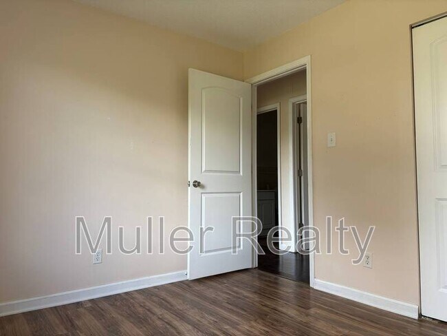 Building Photo - 6436 Tewksbury Dr NW