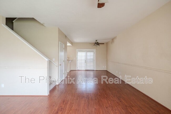 Building Photo - 2985 N Oregon St