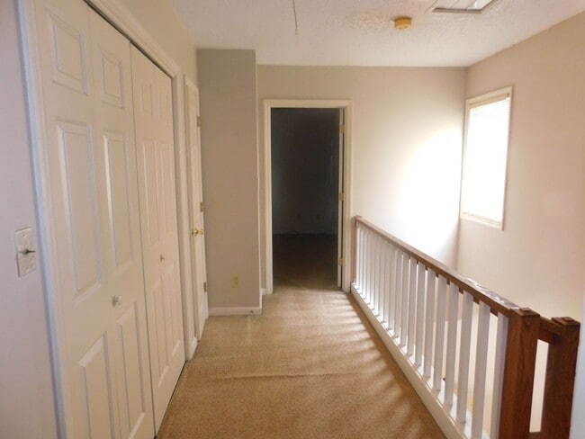 Building Photo - 1802 Sherbrooke Cir