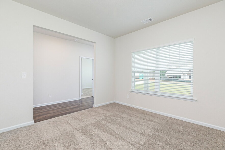 Building Photo - 1412 Sodbuster Dr