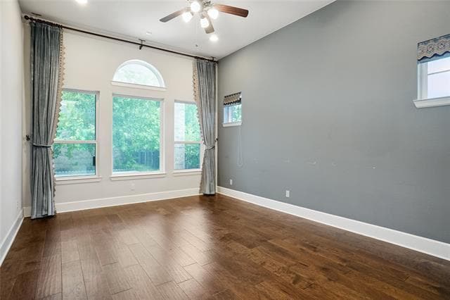 Building Photo - 2830 Lotus St