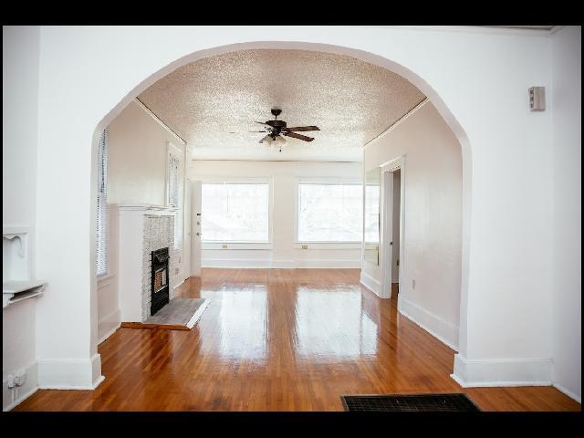 Building Photo - 312 Barton St