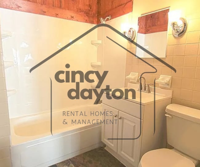 Building Photo - 1654 Suman Ave