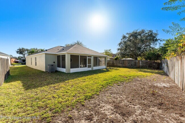 Building Photo - 4426 Four Lakes Dr