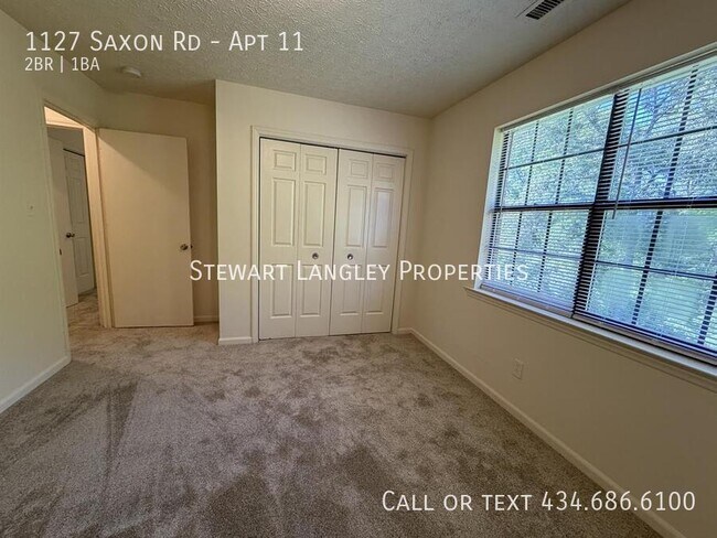 Building Photo - 1127 Saxon Rd