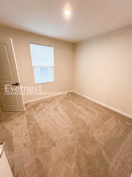 Building Photo - 8555 Erie Lp