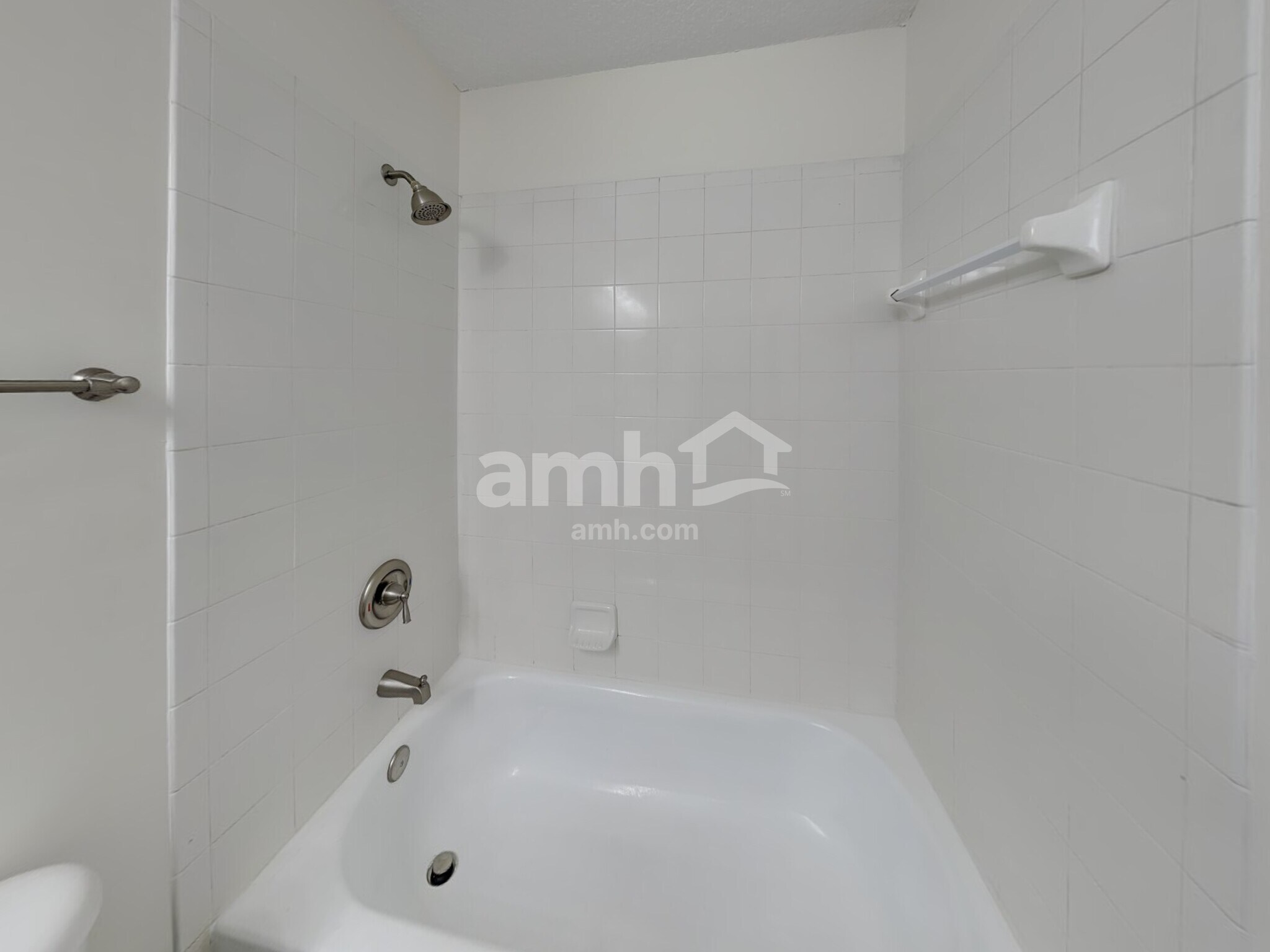 Building Photo - 1411 Samantha Cir S