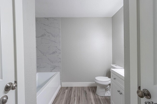 Building Photo - 9951 FM 346