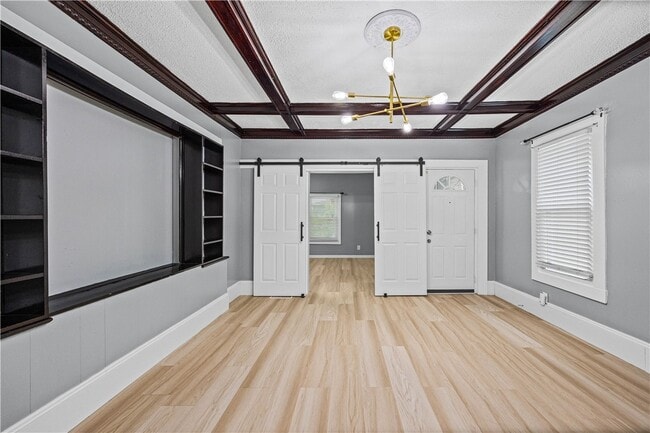 Building Photo - 325 1st St