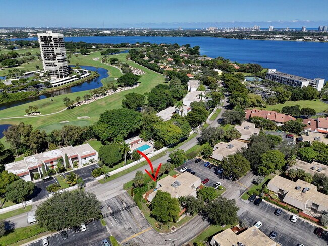 Building Photo - 1700 Embassy Dr
