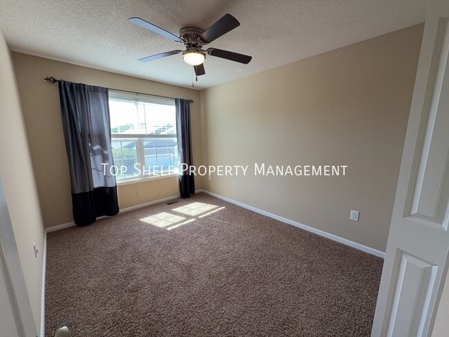 Building Photo - 3707 NE Marissa Ln