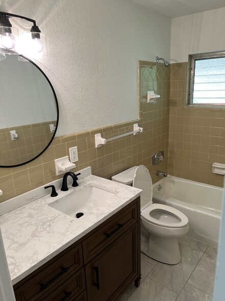 Building Photo - 2005 E Jefferson St