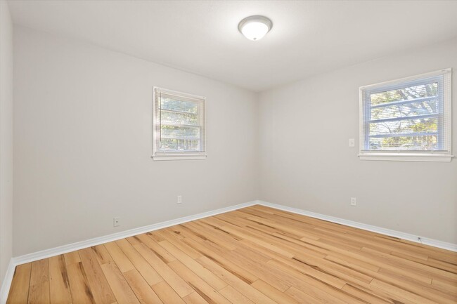 Building Photo - UPCOMING LISTING