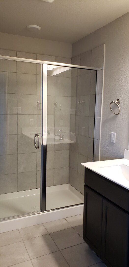 Building Photo - 4927 Sanger Cir Dr