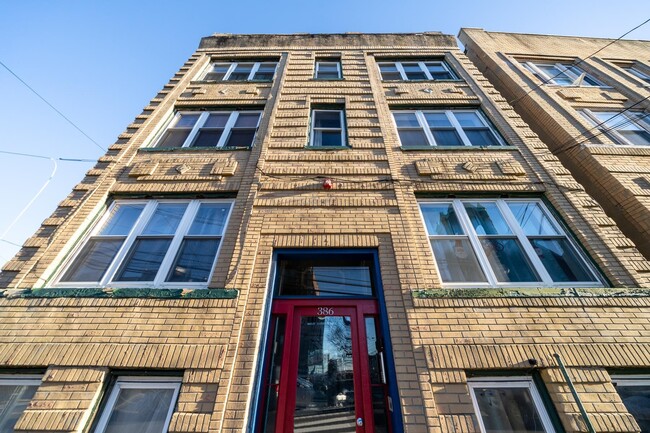 Building Photo - 386 Bergen Ave