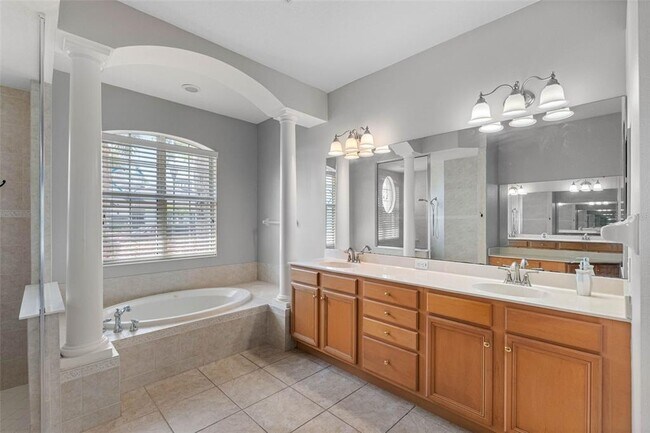 Building Photo - 16750 Ivy Lake Dr
