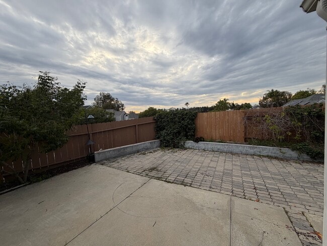 Building Photo - 1845 Blackhawk Ave