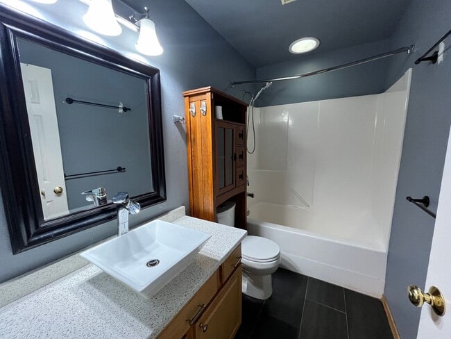 Building Photo - 3 Bed, 2 Bath Sudden Valley Home with Natu...