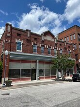 Building Photo - 703 N 4th St