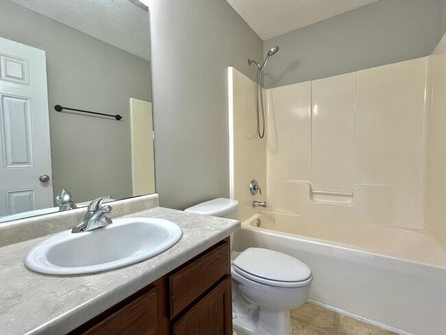 Building Photo - 110 Auburn Cir