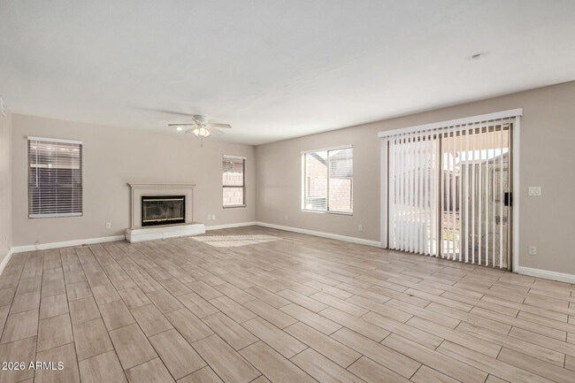 Building Photo - 10377 W Piccadilly Rd