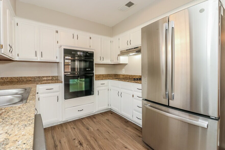 Building Photo - 5118 El Rancho Ct