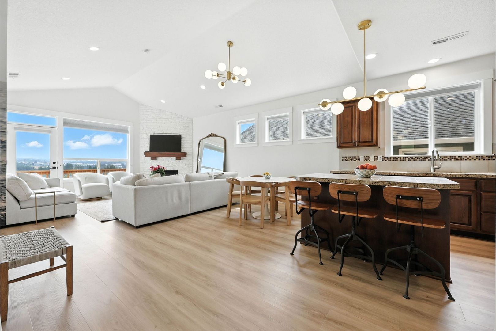 Building Photo - 15004 SE Shaunte Ln