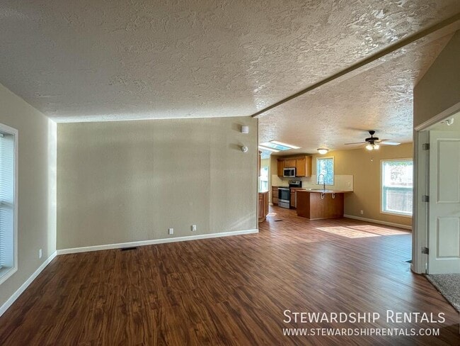 Building Photo - 1313 Bramblewood Ln