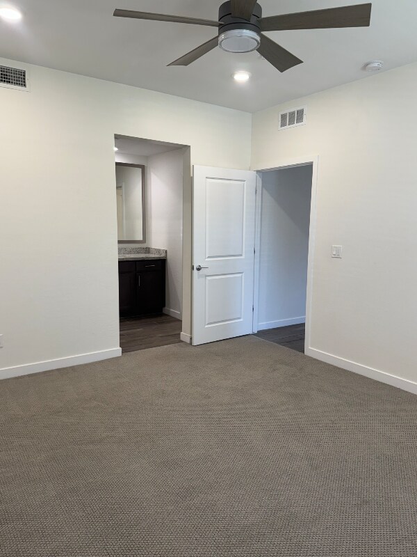 Building Photo - 155 N Lakeview Blvd
