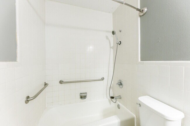 Building Photo - 5426 25th St