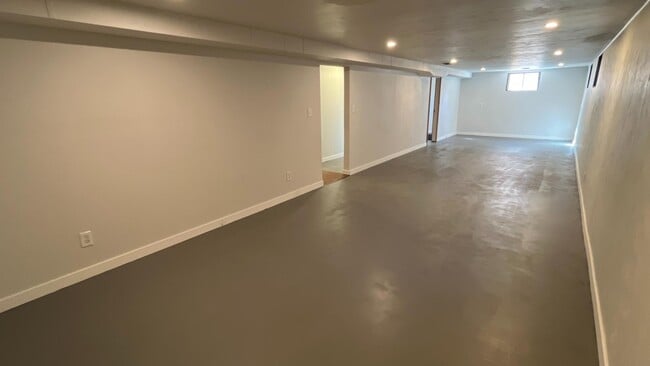 Building Photo - 1628 Smith Pl
