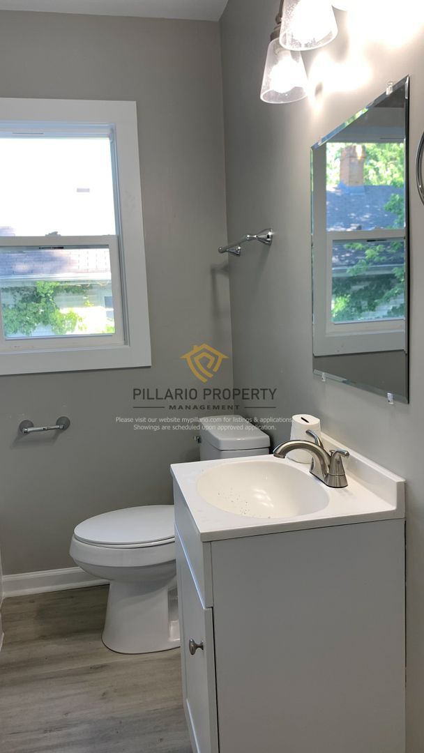 Building Photo - Newly Updated, 4 Bedroom  2 Bathroom Home ...