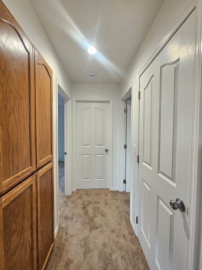 Building Photo - 12205 N Freya St