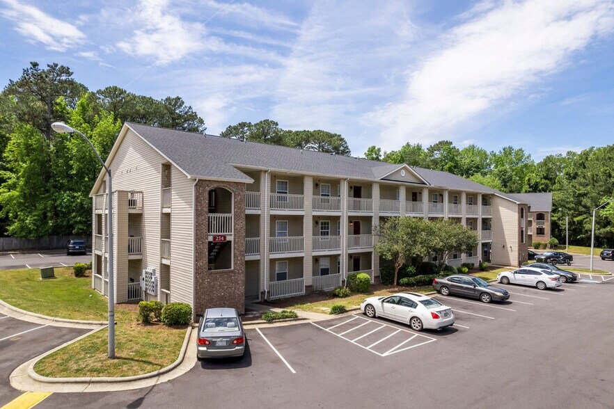 Building Photo - 254 Kings Creek Dr