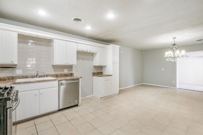 Building Photo - 6137 Belpree Rd