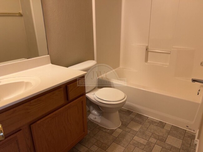 Building Photo - 5106 Lauren Lea Dr