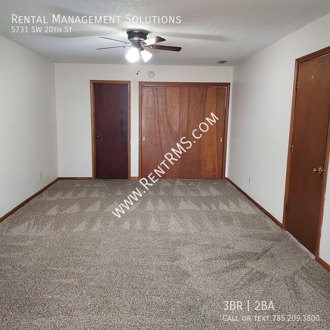 Building Photo - 5731 SW 20th St