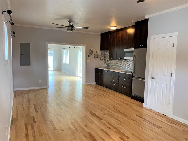 Building Photo - The Eagle Tower