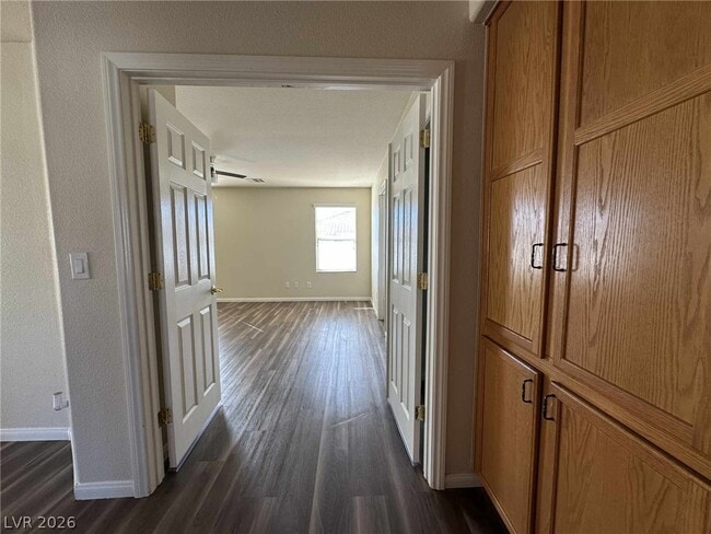 Building Photo - 10679 Timber Stand St