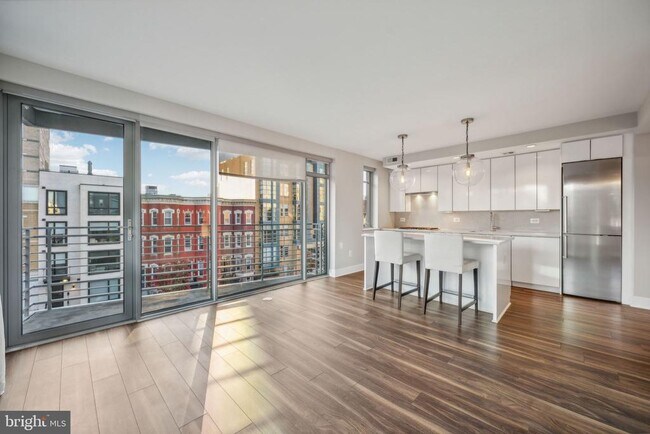 Building Photo - 1311 13th St NW