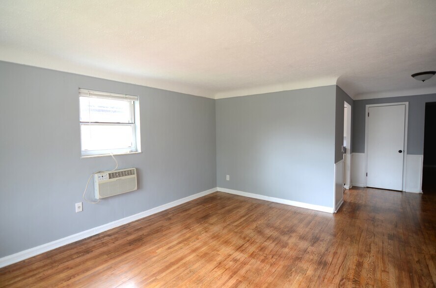 Building Photo - 7121 Delaware Ave