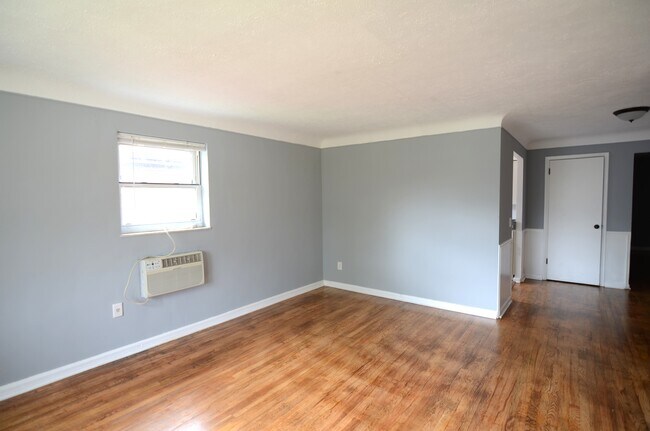 Building Photo - 7121 Delaware Ave