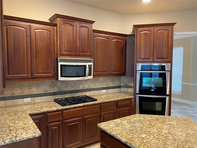 Building Photo - 7500 Mitra Dr