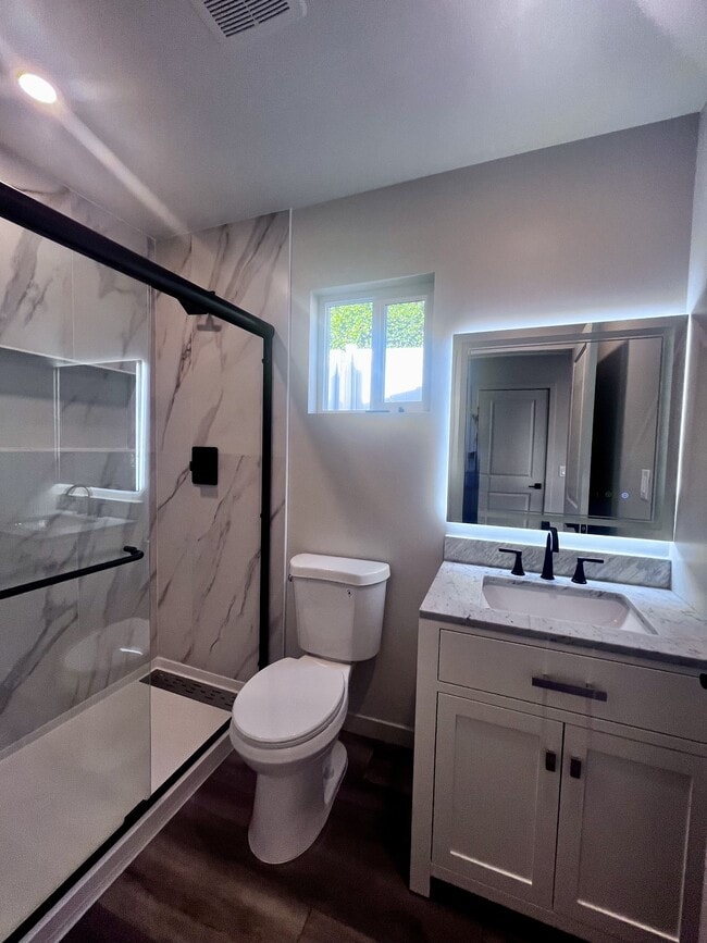 Building Photo - 1457 Knollwood Pl