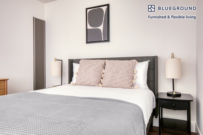 Building Photo - 1539 Purdue Ave