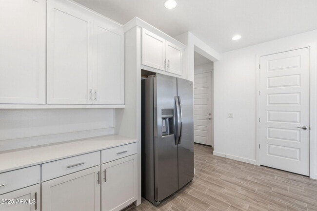 Building Photo - 8147 E Paloma Ave