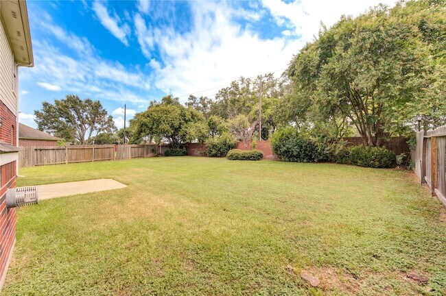 Building Photo - 15314 Amesbury Ln