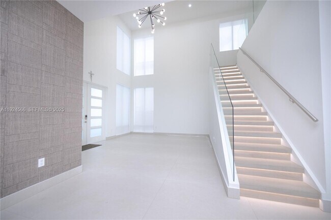 Building Photo - 8842 NW 161st Terrace