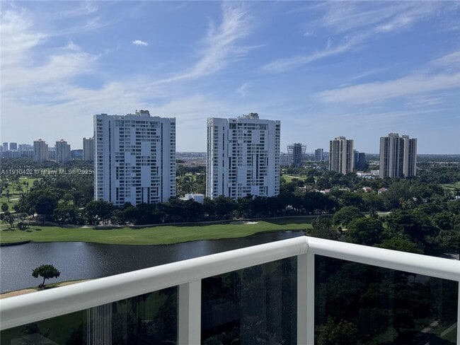 Building Photo - 3625 N Country Club Dr