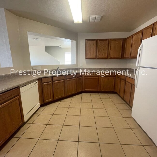 Building Photo - Want to call this 3 bedroom 2.5 bath Home ...